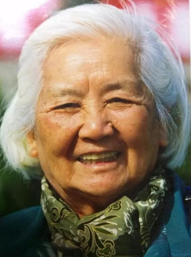 2017年，96岁北大教授夫人断食4日离开人世，生前一句话发人深省